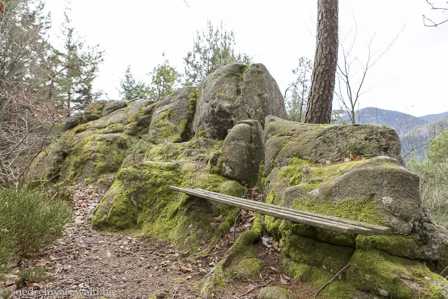 Kanzel oberhalb vom Felsenweg Hornberg
