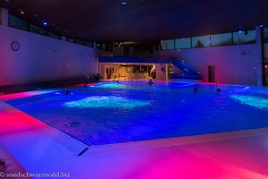 Abendliches Lichterspiel in der Siebentäler Therme