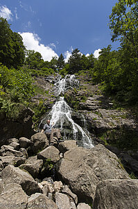 Erinnerungsfoto bei der Hauptkaskade der Wasserfälle