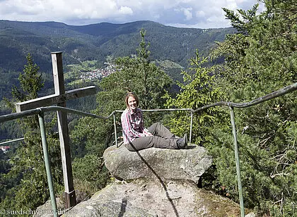 Wanderung zum Latschigfelsen
