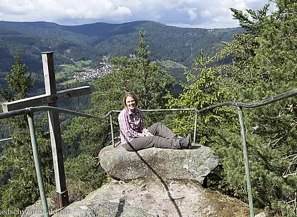 Wanderung zum Latschigfelsen