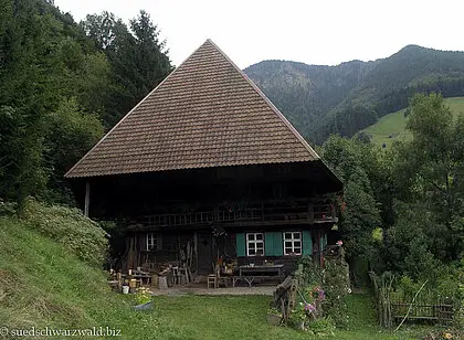 Vom Belchen über den Kaltwasserhof zum Teufelsgrund