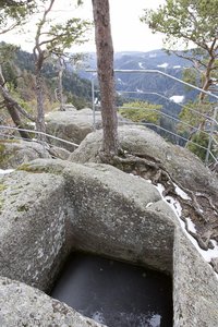 Zisterne auf dem Unteren Schlossfelsen