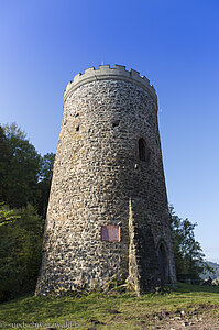 Bergfried der Burg Husen