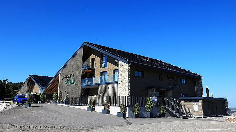 Hauptgebäude der Bergwelt Kandel
