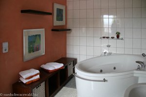 Badezimmer mit Whirlpool