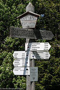 Wegweiser auf dem Hohkelch