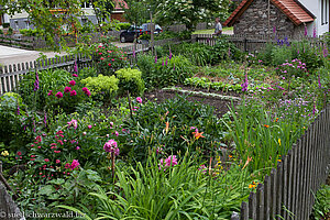 Bauerngarten bei der Ölmühle von Simonswald