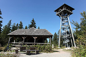 Rastplatz und Riesenbühlturm