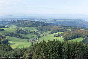 Blick vom Hünersedel über den Kaiserstuhl zu den Vogesen