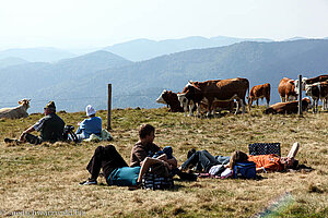 Pause auf dem Belchen-Gipfel